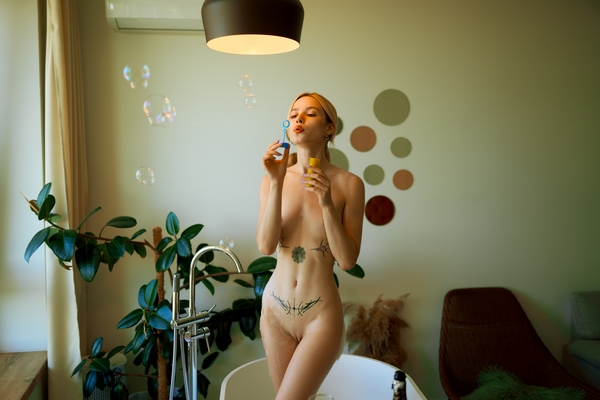 Hình chụp khỏa thân nhà nghỉ - TS455