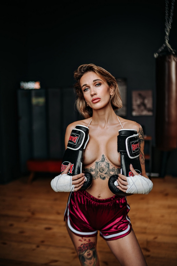 Ảnh nuy táo bạo - TS392